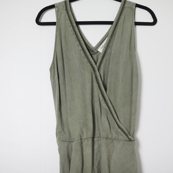 CLOSING SALE! 
Anthropologie | Green V-neck Sleeveless Romper - Picture 2 of 6